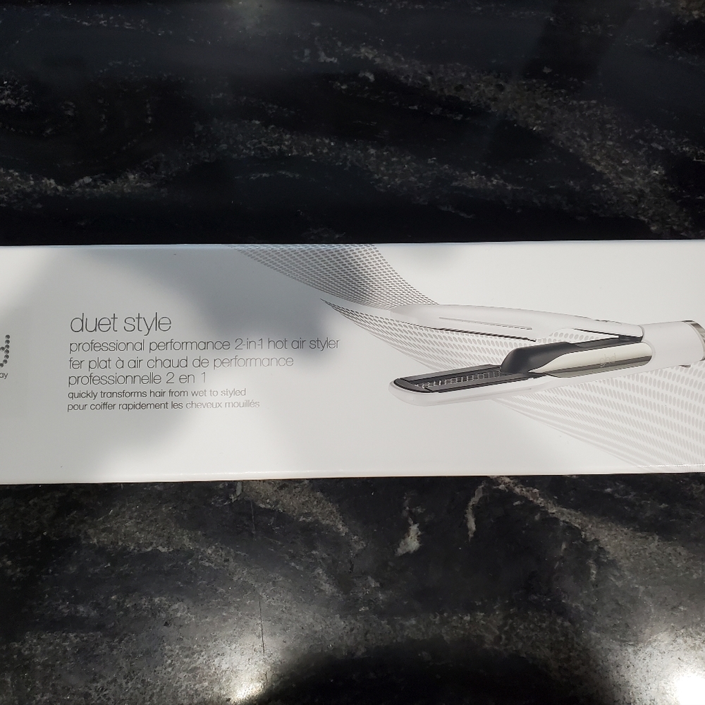 GHD style 2-in-1 hot air style upc# 850011636589